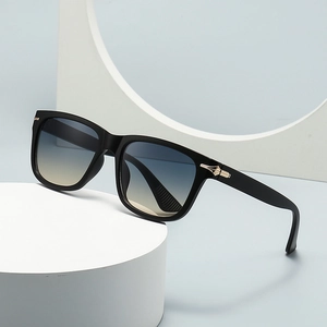 Square Sunglasses UV400 Protection Retro Plastic Frame Fashion Gradient Lenses Eyewear For Men Women