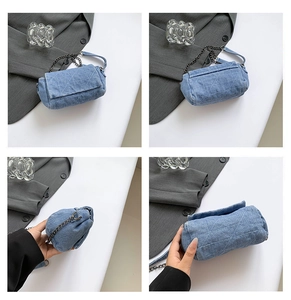 Quattro viste di una piccola borsa in denim blu, con trapuntatura a rombi e catena argentata