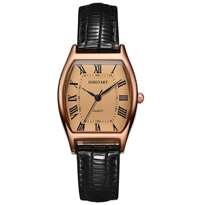 Montre à quartz tonneau rétro pour femme avec boîtier or rose et bracelet cuir noir