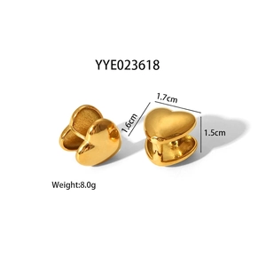Détails des boucles d'oreilles cœur en acier inoxydable doré poli avec dimensions