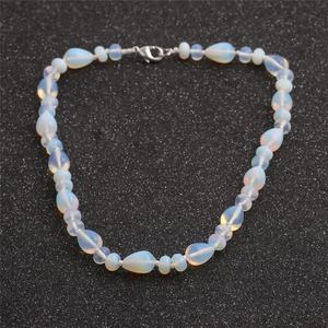 Collier en oeil de tigre et opale avec perles irisées et fermoir mousqueton en argent