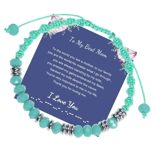 Λεπτομέρεια βραχιολιού κώδικα Μορς σε κάρτα δώρου για τη Γιορτή της Μητέρας
