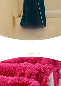 Détail du tissu épais du peignoir en flanelle jacquard vert foncé et rouge rose