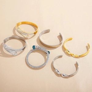 Fashion Stainless Steel Twist Bangle Bracelet For Women Elegant Rhinestone Open Cuff Jewelry Minimalist C Shaped