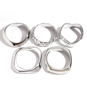 5-piece set of silver minimalist irregular geometric rings and twisted metal bracelets