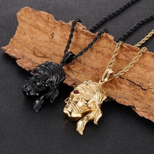 Pendentifs crâne de pirate vintage en or et noir avec chaînes en corde torsadée