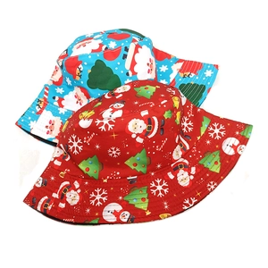 Bobs de Noël bleus et rouges avec motifs de Père Noël et de flocons de neige pour l'hiver