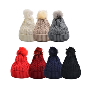 Détails de bonnets d'hiver en tricot torsadé avec pompons en fourrure en sept coloris