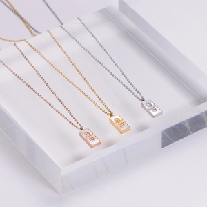 Exquisite shell rectangular pendants in rose gold, gold and silver on cross chains