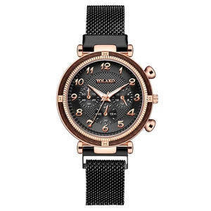 Montre femme Yolako avec cadran noir et bracelet en maille milanaise magnétique