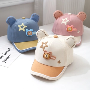 Trois casquettes de baseball pour bébé avec oreilles d'ours et patchs Nice brodés