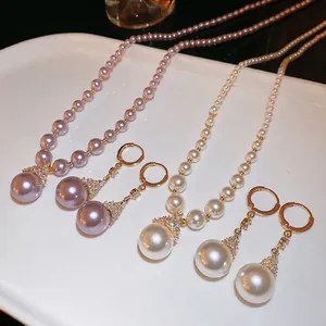 Parure de bijoux plaqués or avec perles rondes, strass, collier et boucles d'oreilles