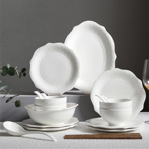 Embossed Ceramic Dinnerware White Scalloped Edge Porcelain Bowls Plates Spoons Relief Tableware Microwave Oven Safe