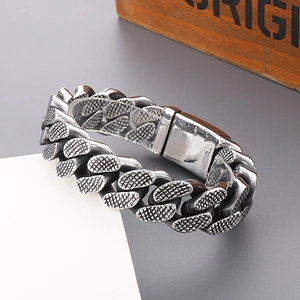 Vintage punk style stainless steel Cuban chain bracelet for men with textured grid pattern