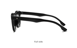 Detailansicht der Vintage-Sonnenbrille mit schwarzem Rahmen und Metallnieten-Akzenten