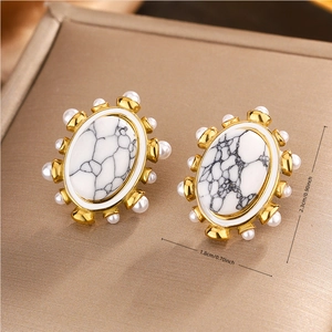 Vintage oval 18K gold earrings with white pearl and marble texture stone, 2.3cm x 1.8cm size