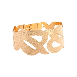 Bracciale rigido dorato largo traforato con trama a griglia e moderno design a cerniera