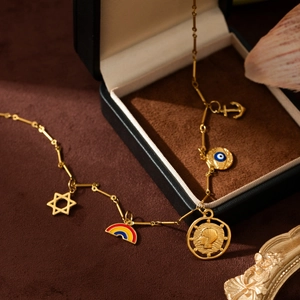 Collier Multi Pendentifs Acier Inoxydable Plaqué Or 18K Arc En Ciel Mauvais Oeil Étoile Ancre Pièce BoHo Bijoux Femmes