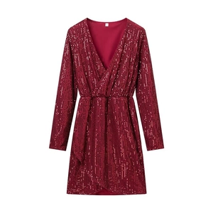 Elegant red sequin long sleeve V-neck dress with slim waist for party and evening events
