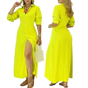 Elegante abito a camicia a maniche lunghe con spacco laterale alto in tinta unita