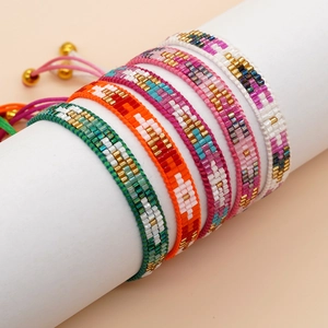 Handgefertigtes Saatperlen Armband Gewebtes Böhmisches Ethnisches Geometrisches Pfeilmuster Verstellbarer Schiebeknoten