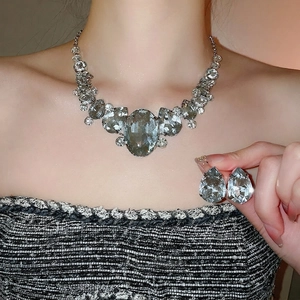 Sparkling blue crystal teardrop necklace and earrings luxury jewelry set for women