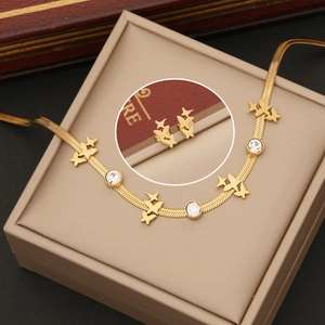 Parure de bijoux papillon dorés avec collier chaîne serpent et boucles d'oreilles