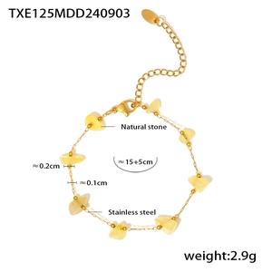 Vue détaillée d'un bracelet en acier inoxydable doré avec pierres naturelles et mesures