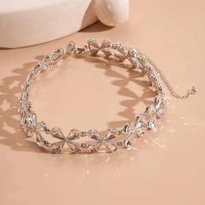 Elegant irregular flower choker necklace with clear glass water drop pendants in silver tone