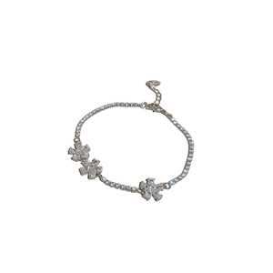 Elegant zircon flower pendant bracelet in silver finish with sparkling crystal snowflake charms