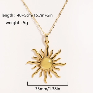 Collana con ciondolo a sole in oro e acciaio al titanio con misure di peso e lunghezza