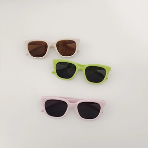 Trendy kids square sunglasses in beige, green and pink with matte finish frame