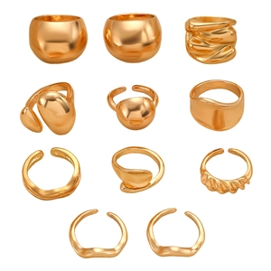 11-teiliges goldenes Ring-Set mit unregelmäßigem Lava-Design und minimalistischen Wellen