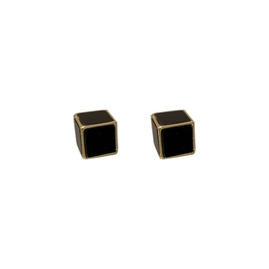 Boucles d'oreilles minimalistes en forme de cube noir avec bordure dorée