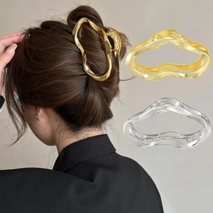 Metal Hair Claw Clip Cloud Shape Irregular Wave Hollow Out Nonslip Shark Clip For Women Elegant Minimalist Accessory