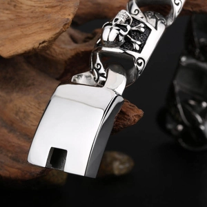 Punk style men's silver skull link bracelet made of durable stainless steel