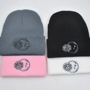 Sun Moon Embroidery Knitted Beanie Acrylic Warm Cuffed Winter Hat For Men Women Outdoor