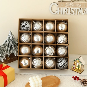 Set di 16 palline di Natale da 8cm in oro champagne e argento con varie trame