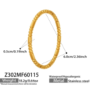 Detailed view of golden stainless steel bracelet with dimensions and weight specs