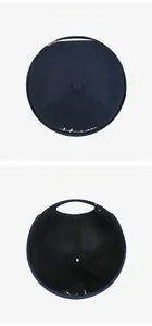 Détail du bonnet docker bleu marine avec broderie et doublure en maille respirante