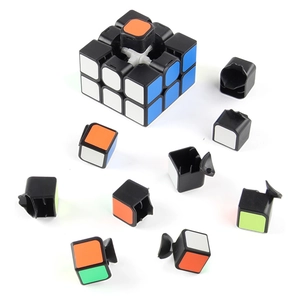Internal structure of a 3x3 magic cube showing core axis and colorful disassembled parts