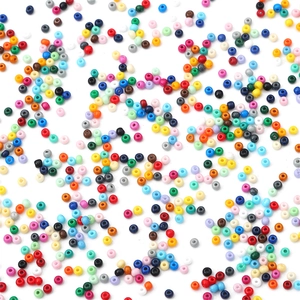 Kleurrijk assortiment van 2-4mm gelakte kralen voor DIY sieraden maken en knutselwerkjes