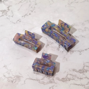 Three-piece set of gradient marble acetate hair claws in various sizes and square shapes
