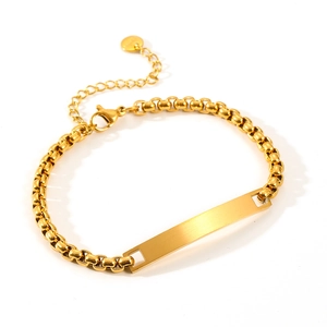 Elegant gold stainless steel box chain bracelet featuring a polished rectangular bar tag