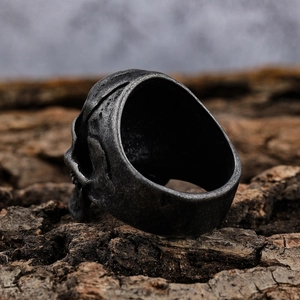 Anello teschio gotico retrò in acciaio inossidabile vintage con finitura opaca