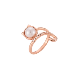 Elegant rose gold cat ring featuring a white pearl and sparkling pavé zircon accents