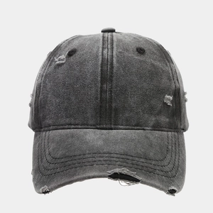 Berretto da baseball in cotone grigio scuro lavato con bordi sfilacciati e dettagli vintage