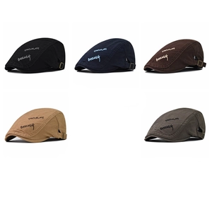 Casquettes plates en coton classiques en cinq couleurs avec broderie latérale