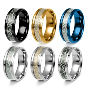 Set de bagues dragon lumineux en acier titane noir or bleu et argent style celtique