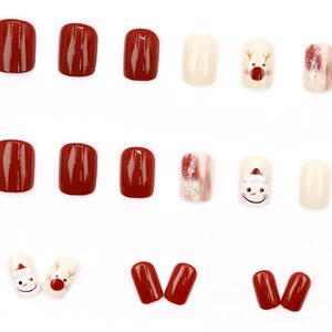 Faux ongles carrés de Noël avec Père Noël, renne et motifs dégradés de paillettes rouges